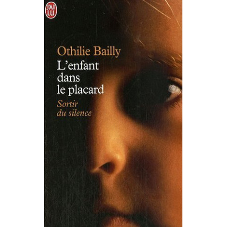 L'enfant Dans Le Placard